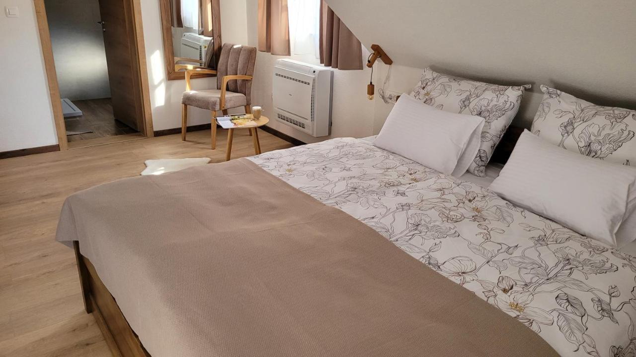 B&B Plitvica Villa Prica พลิตวิชกา เยเซรา ภายนอก รูปภาพ