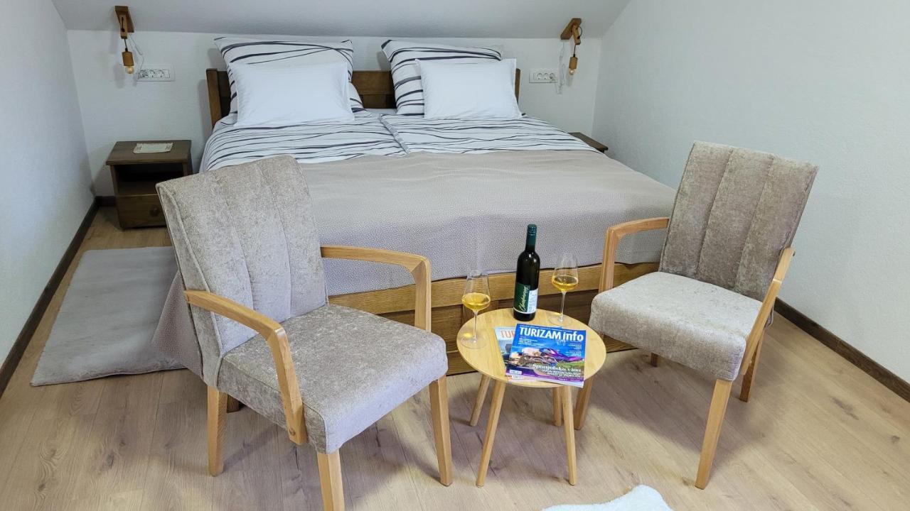 B&B Plitvica Villa Prica พลิตวิชกา เยเซรา ภายนอก รูปภาพ