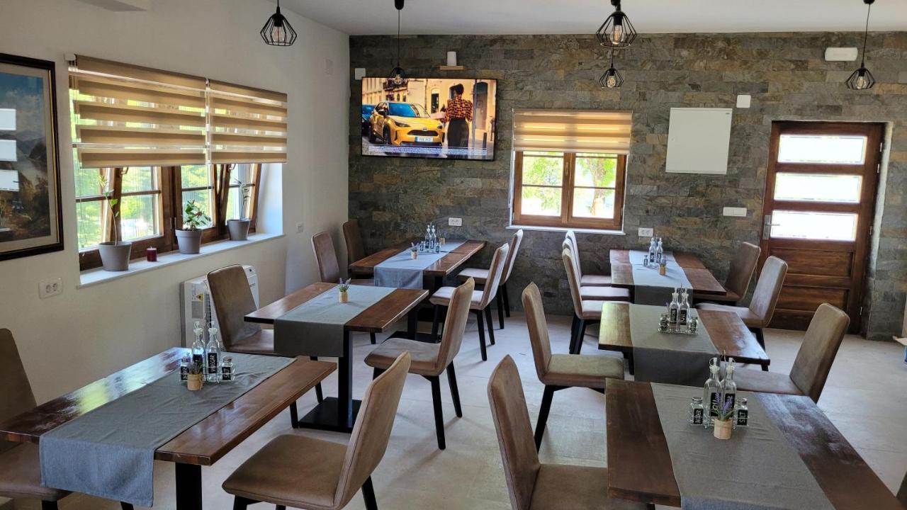 B&B Plitvica Villa Prica พลิตวิชกา เยเซรา ภายนอก รูปภาพ