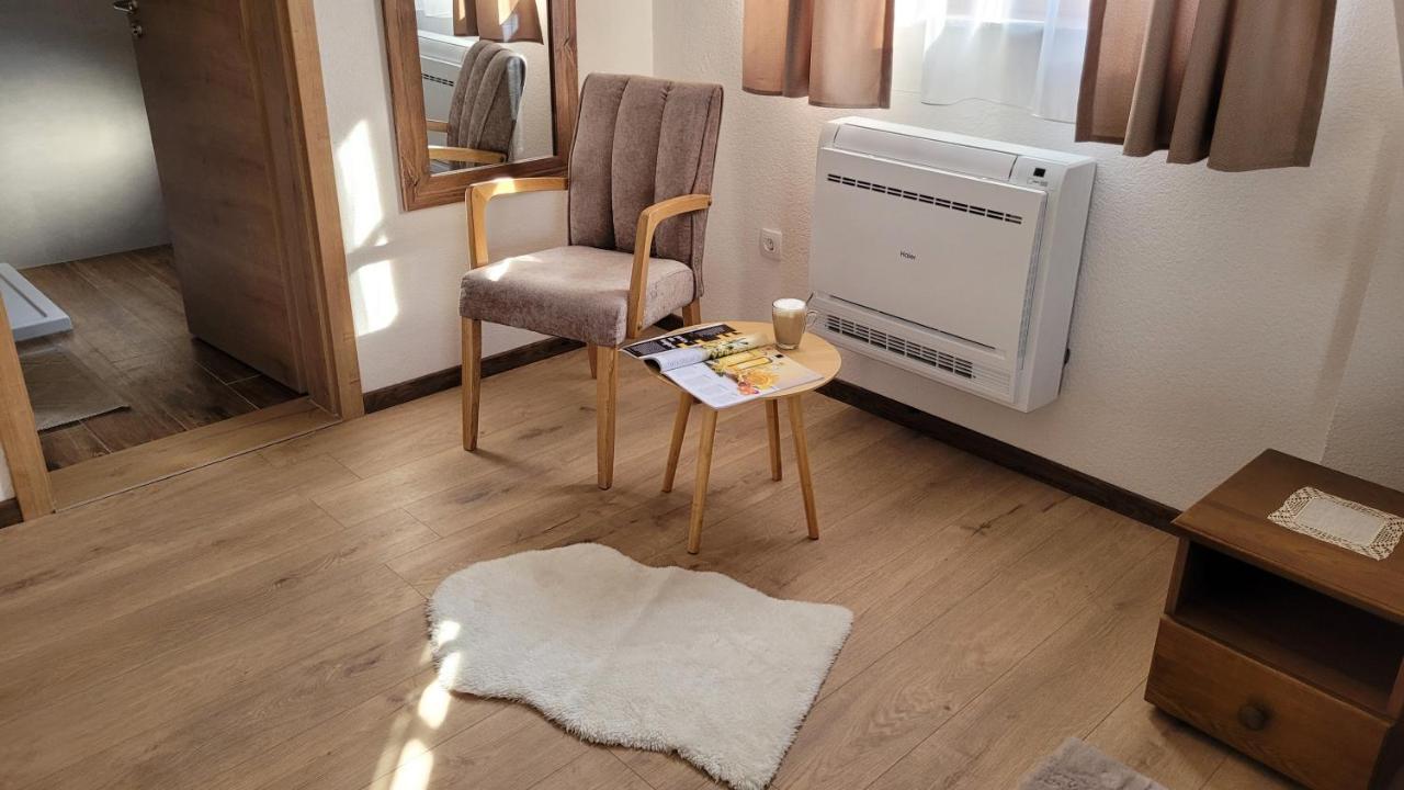 B&B Plitvica Villa Prica พลิตวิชกา เยเซรา ภายนอก รูปภาพ