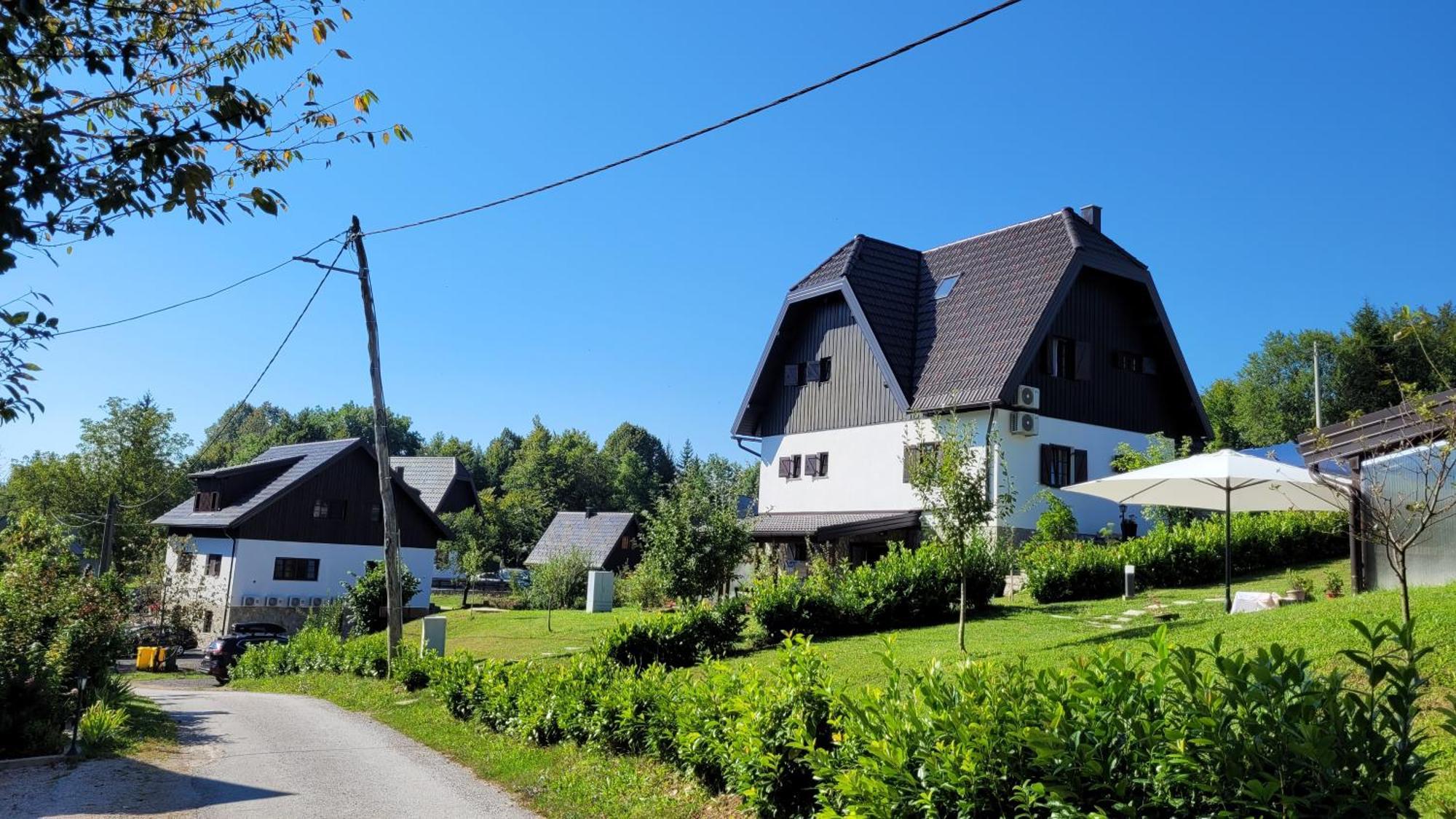 B&B Plitvica Villa Prica พลิตวิชกา เยเซรา ภายนอก รูปภาพ