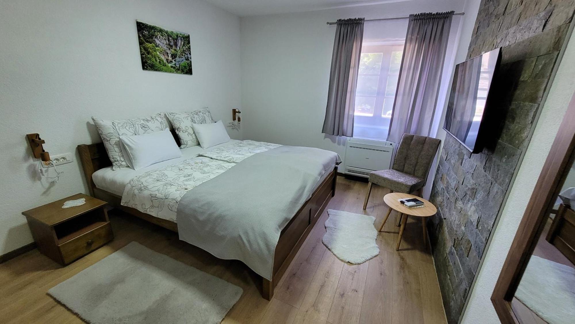 B&B Plitvica Villa Prica พลิตวิชกา เยเซรา ภายนอก รูปภาพ