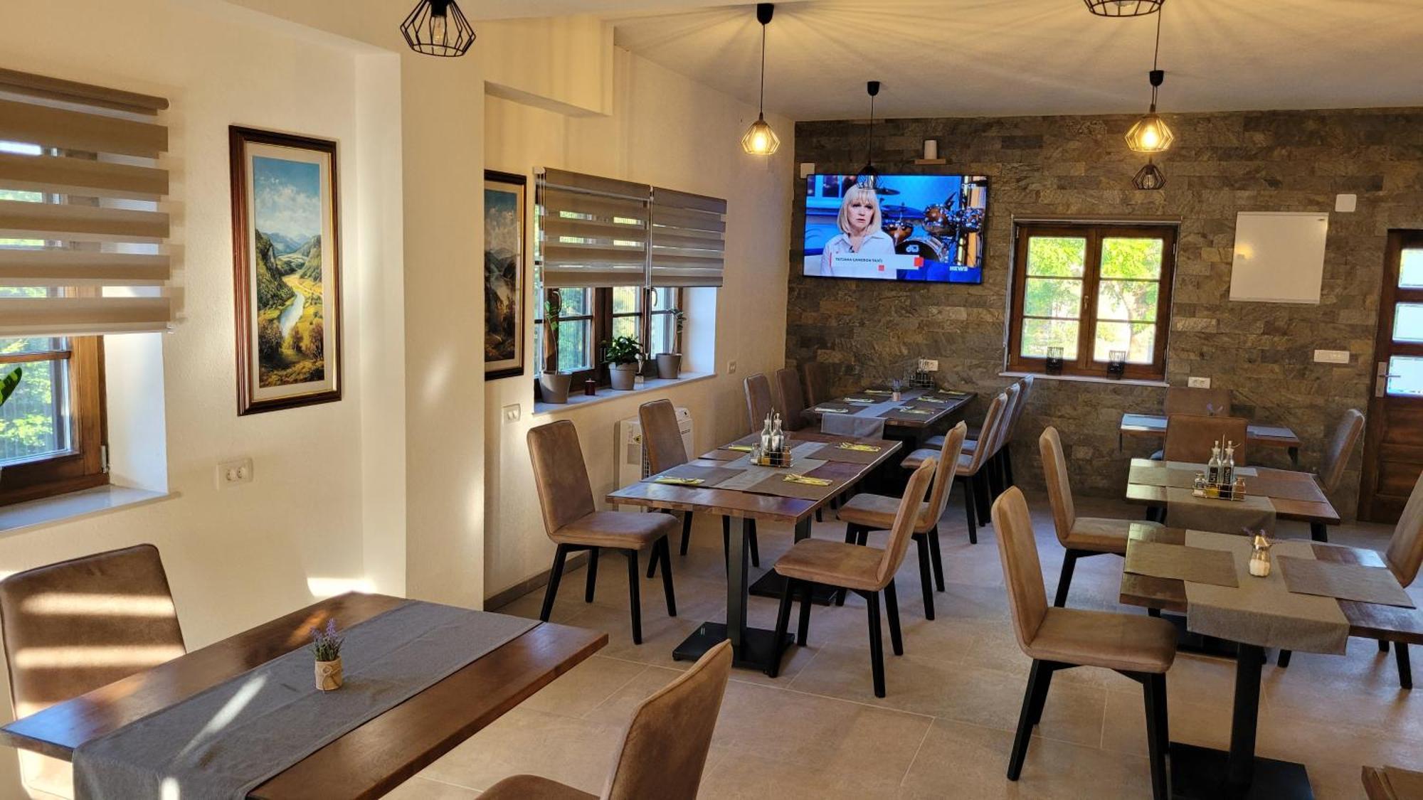 B&B Plitvica Villa Prica พลิตวิชกา เยเซรา ภายนอก รูปภาพ